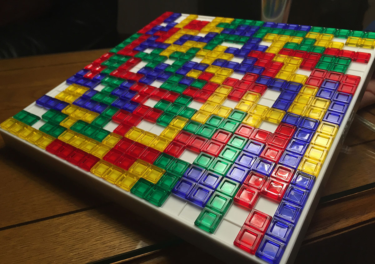 A finished game of Blokus with every single piece used up